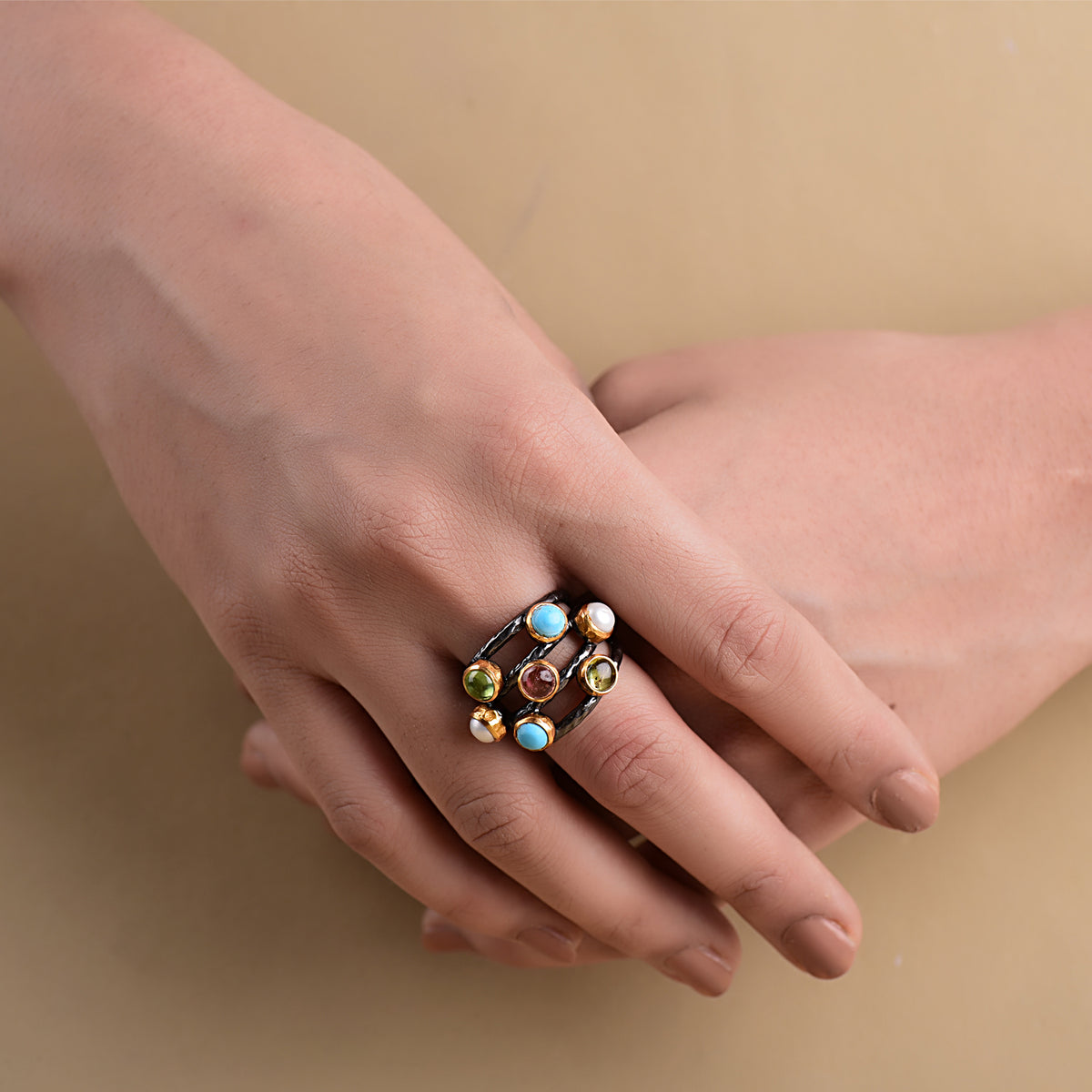 ORGANIC TWO-TONED MULTI-RING
